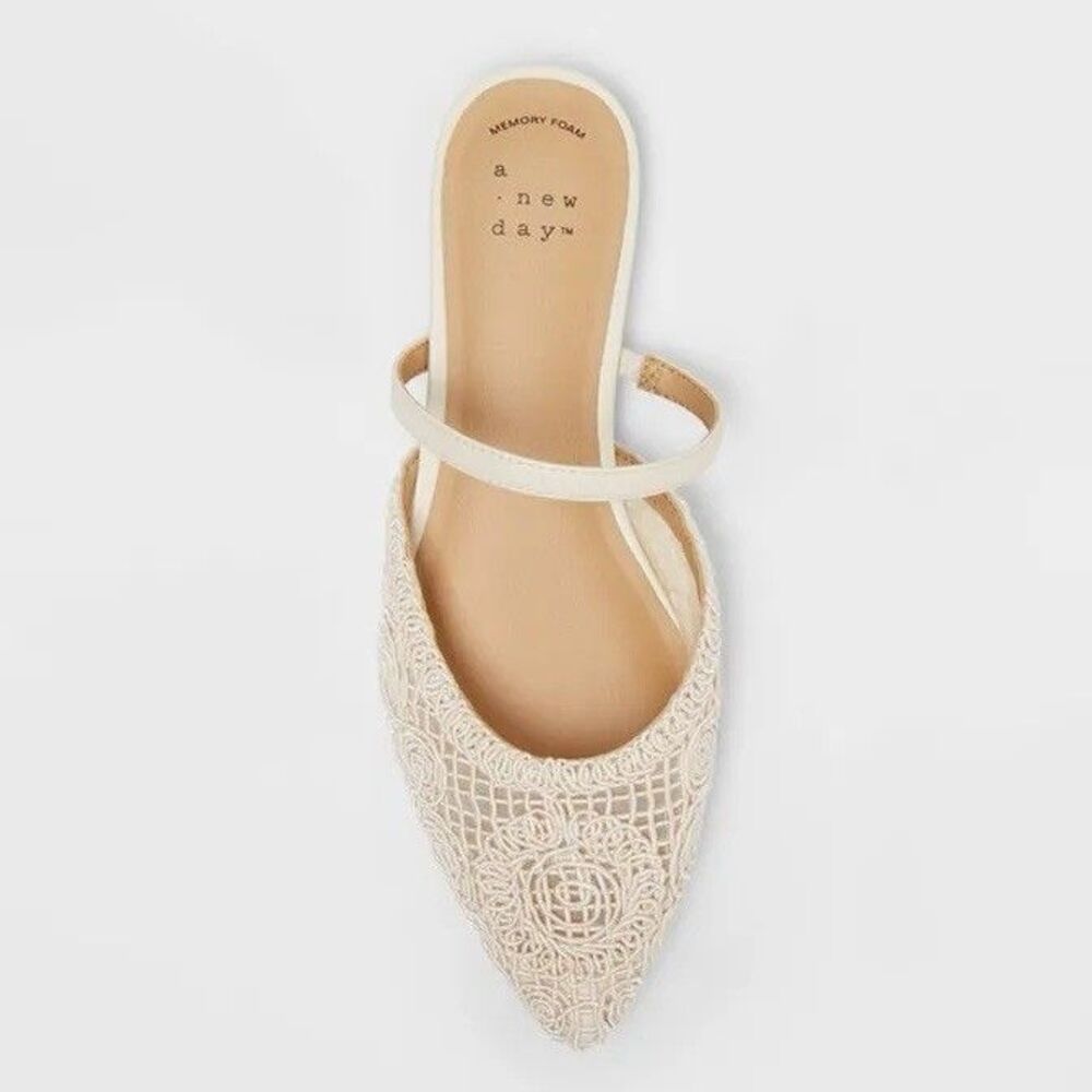 Women’s Vienna Flats with Memory Foam Insole - A New Day Light 9.5 NWB - Picture 4 of 6